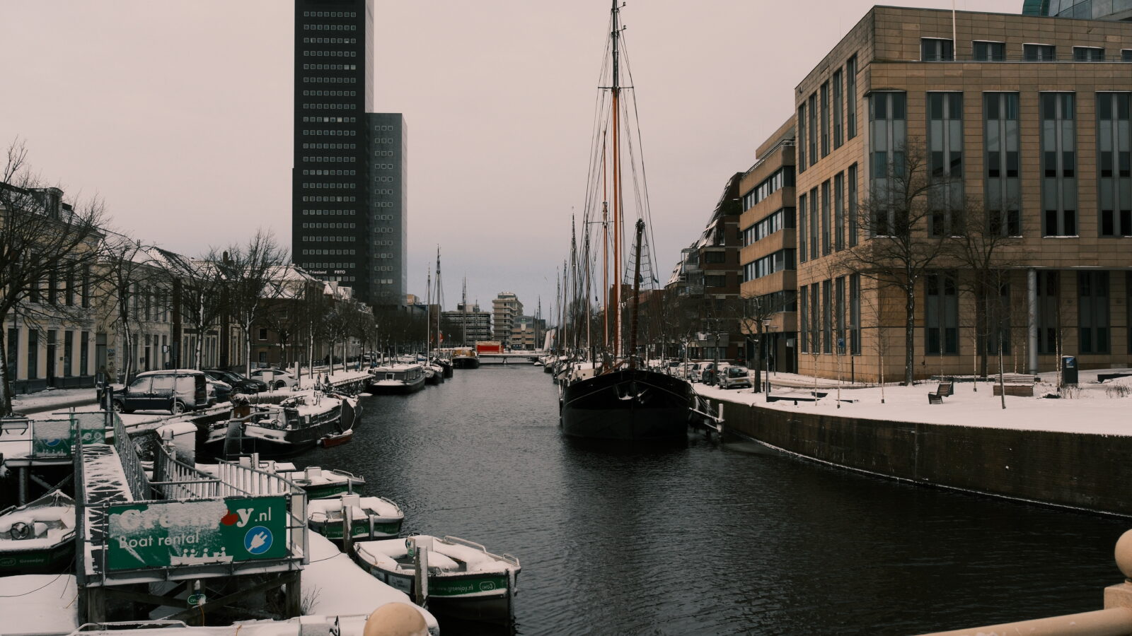 Snowy city canal photographed with Cinematic Gold
